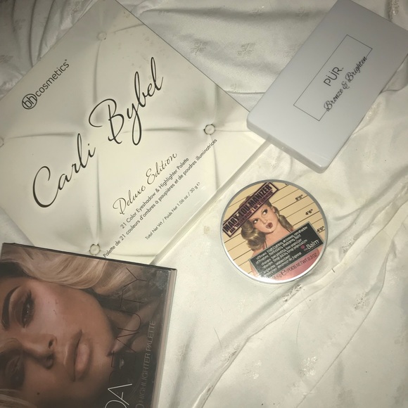 Highend Highlight/Eyeshadow Bundle(offer no trade)